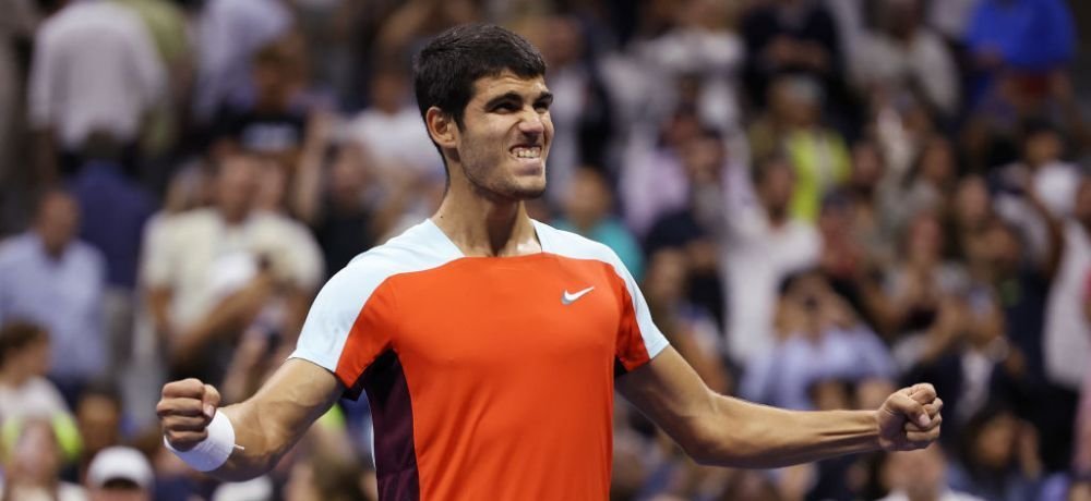 Implacabil! Carlos Alcaraz poate să facă orice pe terenul de tenis: „punctele imposibile” câștigate în semifinala cu Tiafoe_16