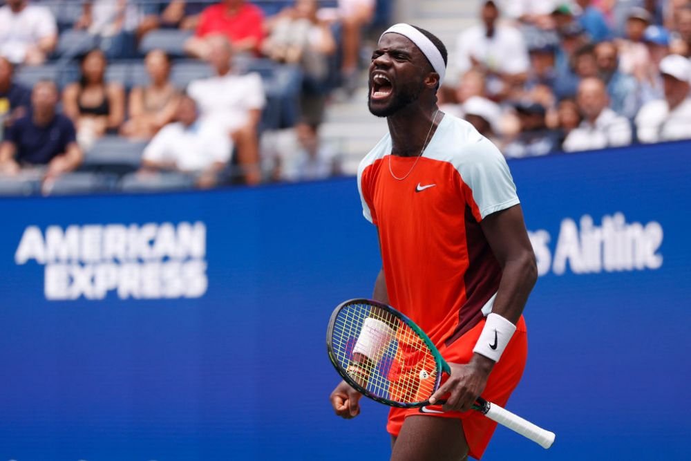 Implacabil! Carlos Alcaraz poate să facă orice pe terenul de tenis: „punctele imposibile” câștigate în semifinala cu Tiafoe_21