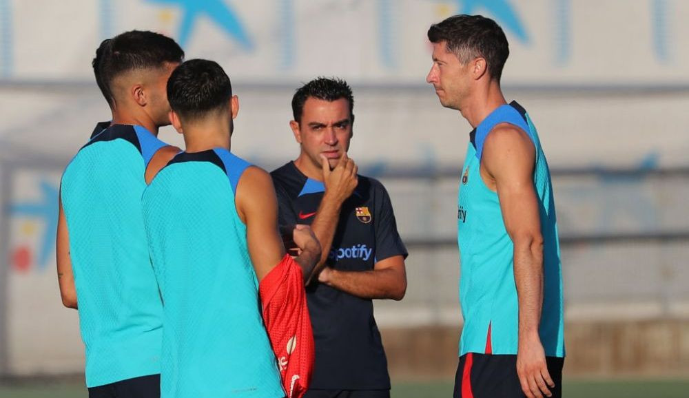 El și restul: &bdquo;Nu &icirc;l schimbăm pentru nimic &icirc;n lume!&rdquo; Xavi Hernandez a anunțat singurul fotbalist de la FC Barcelona ce nu iese din echipă&nbsp;