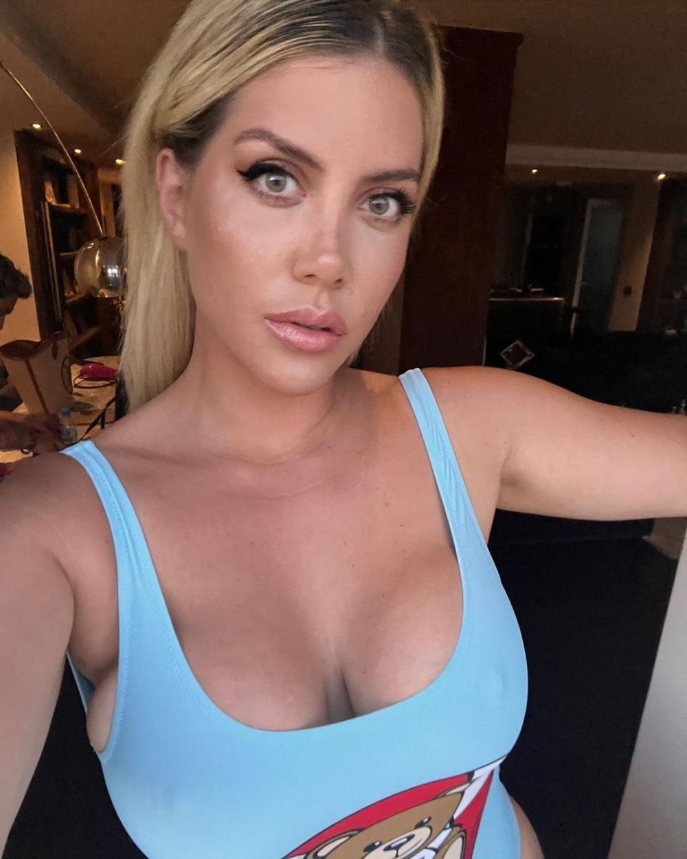 Ce n-a văzut Istanbulul! Wanda Nara s-a dezbrăcat la scurt timp după ce a ajuns în Turcia! Imaginea incendiară postată după ce Icardi a semnat_115