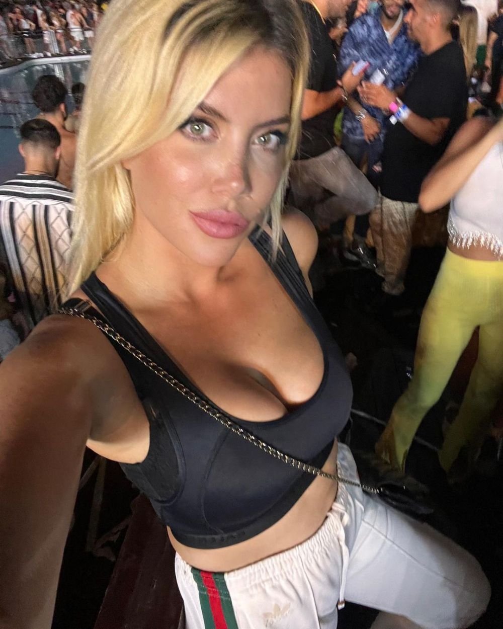 Ce n-a văzut Istanbulul! Wanda Nara s-a dezbrăcat la scurt timp după ce a ajuns în Turcia! Imaginea incendiară postată după ce Icardi a semnat_124
