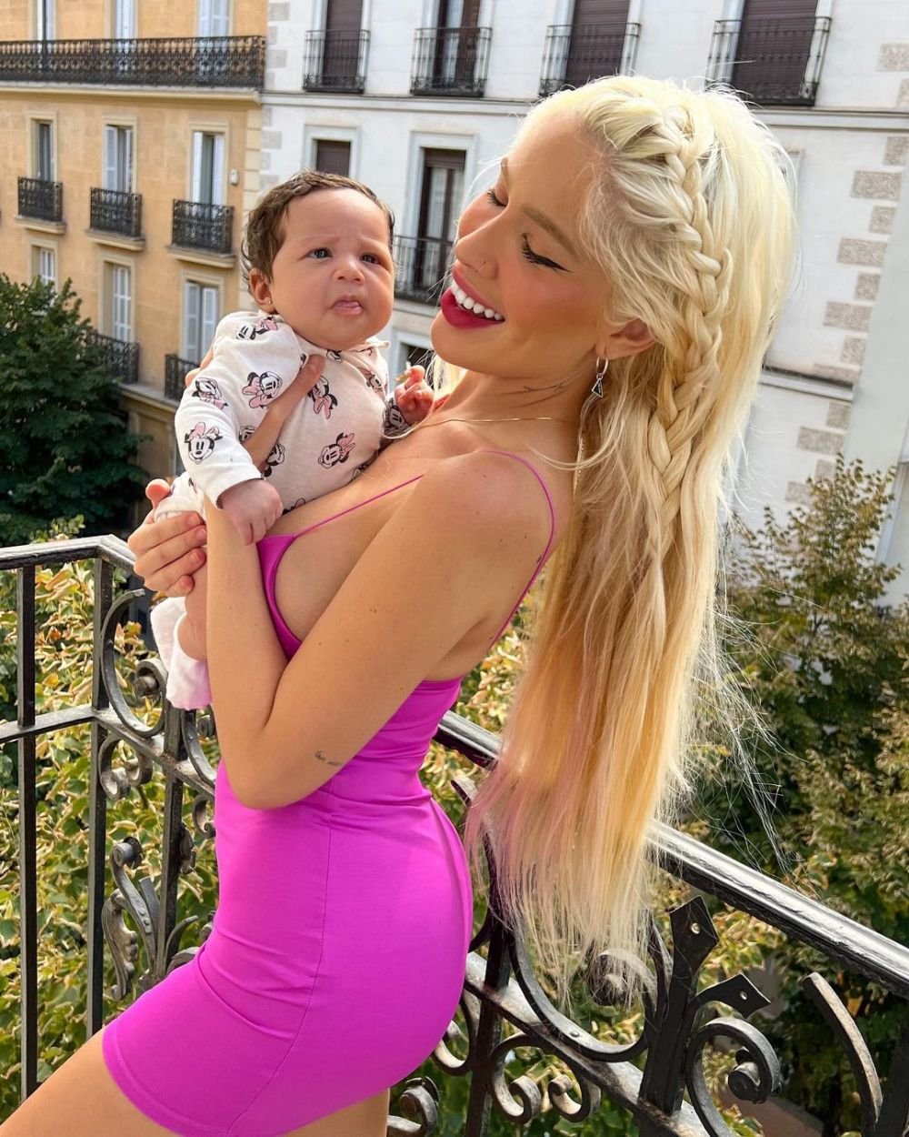 Și-a dat în judecată iubita pe care a părăsit-o înainte să nască! Blonda sexy e „distrusă” după decizia jucătorului de la Real Madrid_49