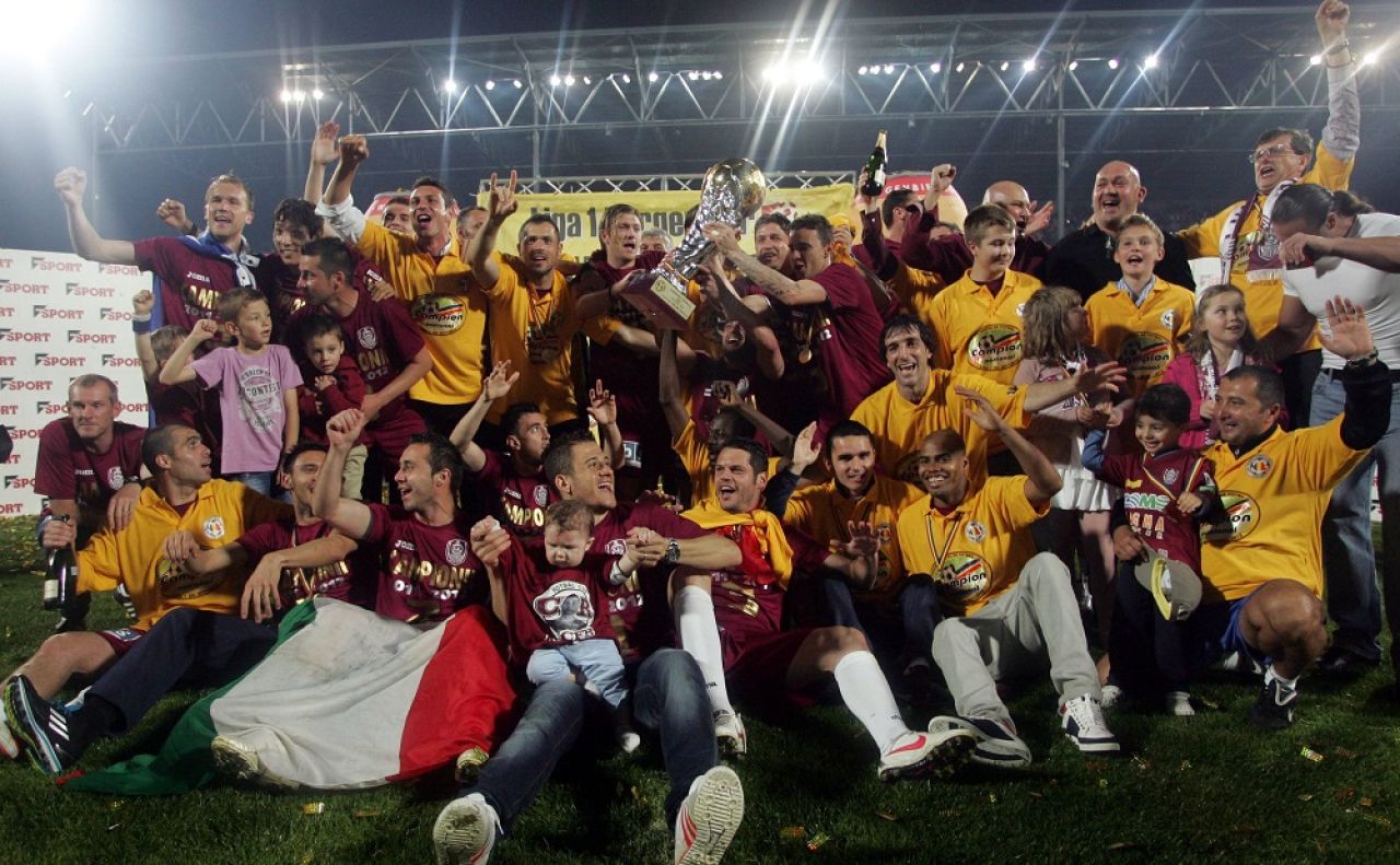 Un fost campion cu CFR Cluj ar putea ajunge pe banca unui club din Anglia! Cu cine luptă pentru postul de manager_1