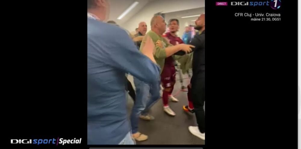 Incidente reprobabile după meciul FCU Craiova - Rapid! Scandal la vestiare. Săpunaru și-a împărțit pumni cu un fan al oltenilor_23