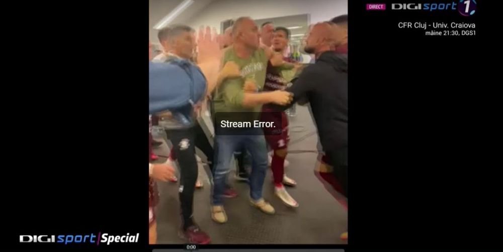 Incidente reprobabile după meciul FCU Craiova - Rapid! Scandal la vestiare. Săpunaru și-a împărțit pumni cu un fan al oltenilor_24