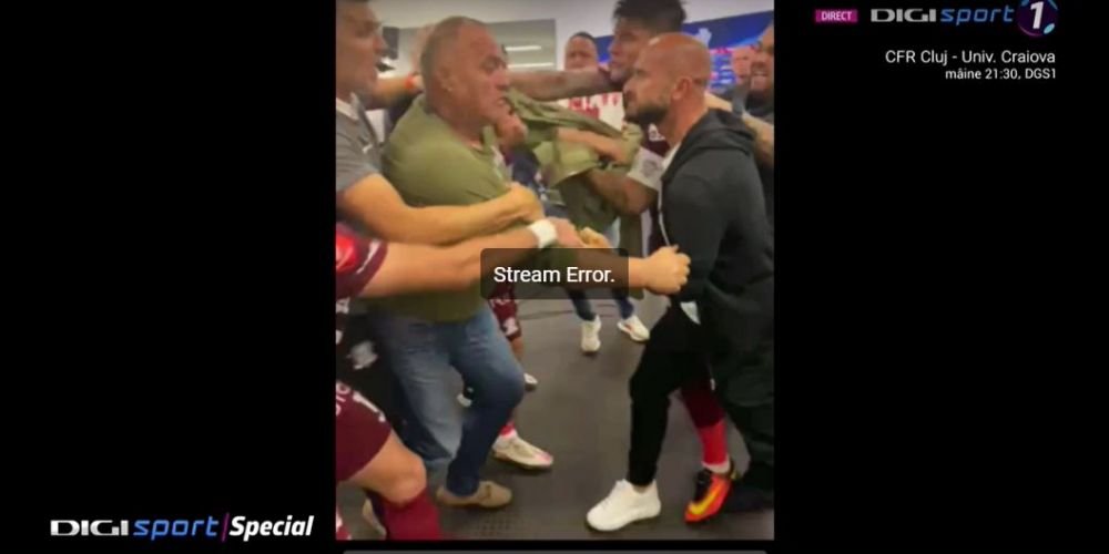 Incidente reprobabile după meciul FCU Craiova - Rapid! Scandal la vestiare. Săpunaru și-a împărțit pumni cu un fan al oltenilor_25