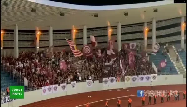 Ce s-a întâmplat, de fapt, la finalul meciului FCU - Rapid! Chiar un steward ar fi furat steagul de la care au plecat incidentele