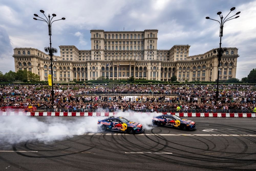 Peste 50.000 de oameni au văzut monopostul lui Sebastian Vettel în Piața Constituției_10