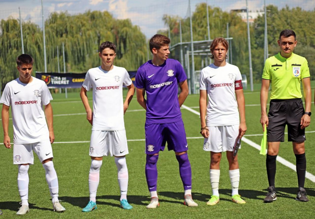 Cum s-a descurcat fiul lui Dan Șucu în derby-ul cu FCSB. Puștiul milionarului a fost căpitanul echipei U17 a Rapidului_3