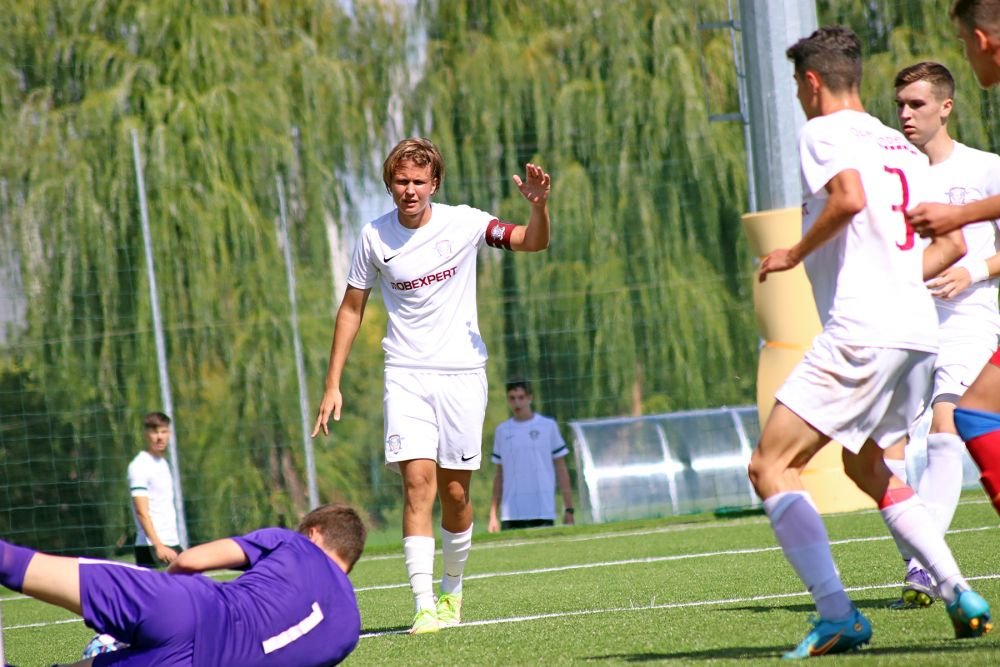 Cum s-a descurcat fiul lui Dan Șucu în derby-ul cu FCSB. Puștiul milionarului a fost căpitanul echipei U17 a Rapidului_12