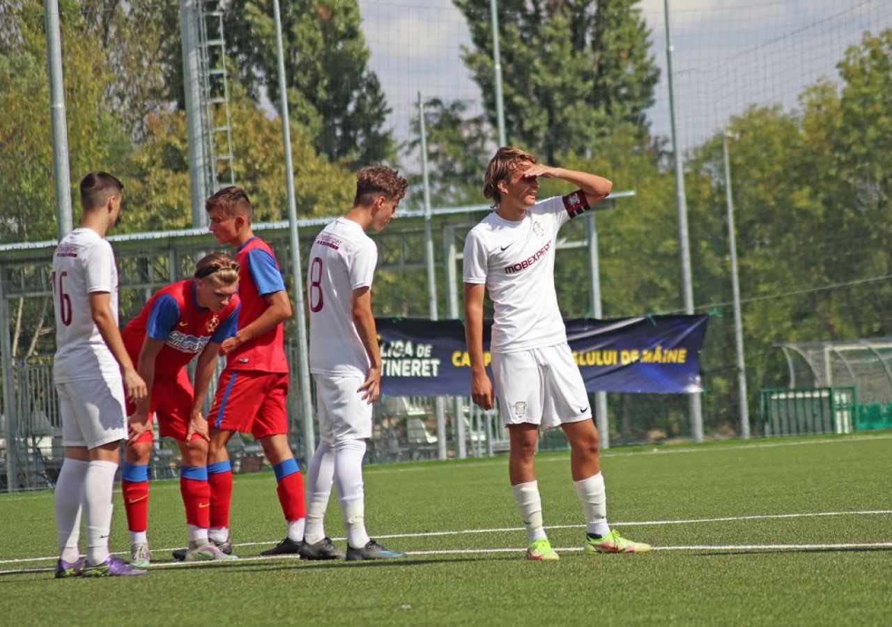 Cum s-a descurcat fiul lui Dan Șucu în derby-ul cu FCSB. Puștiul milionarului a fost căpitanul echipei U17 a Rapidului_19