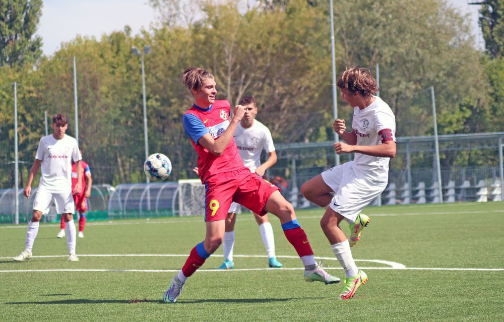 Cum s-a descurcat fiul lui Dan Șucu în derby-ul cu FCSB. Puștiul milionarului a fost căpitanul echipei U17 a Rapidului_21