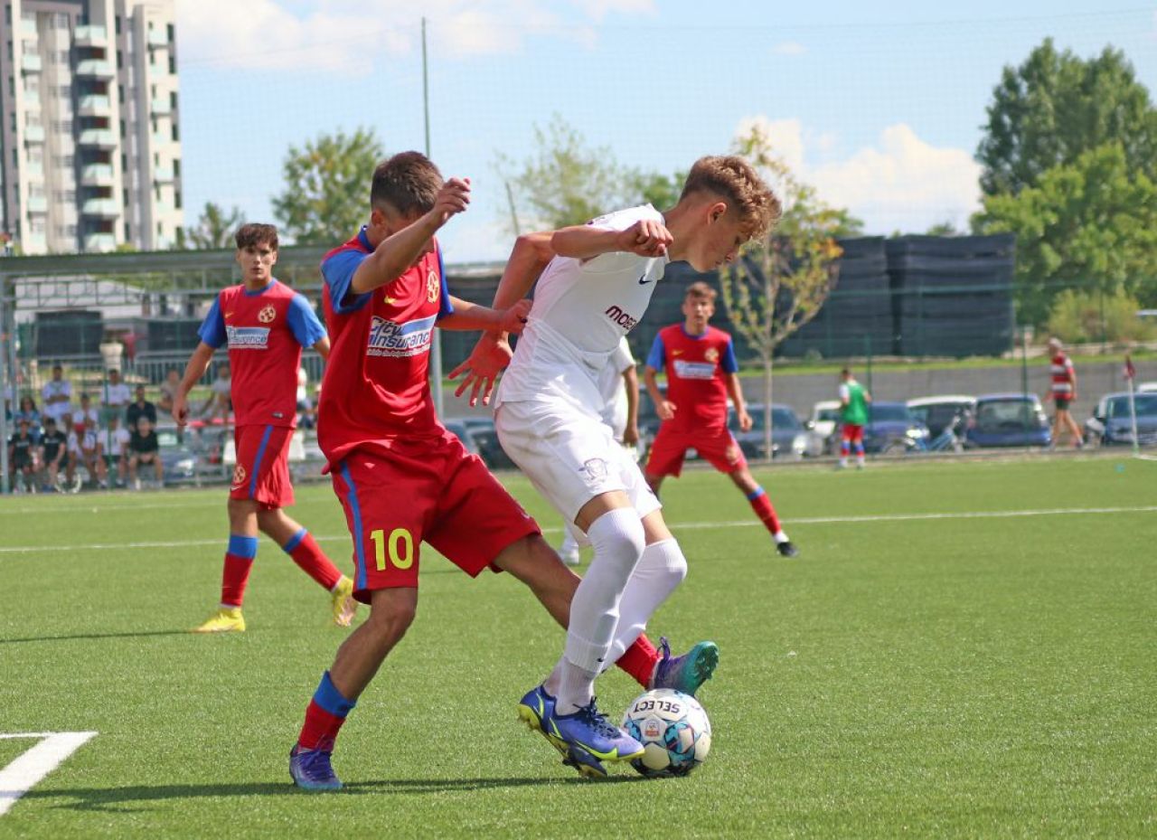 Cum s-a descurcat fiul lui Dan Șucu în derby-ul cu FCSB. Puștiul milionarului a fost căpitanul echipei U17 a Rapidului_22