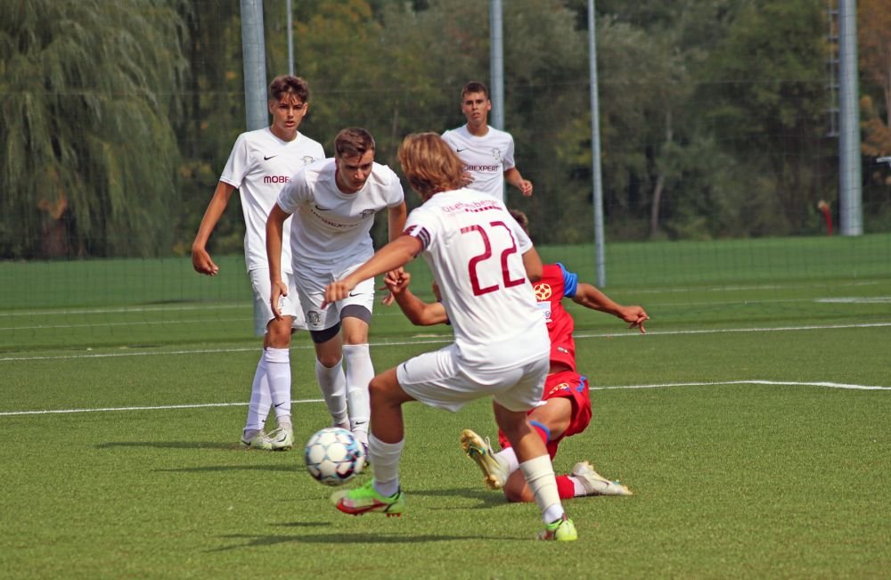 Cum s-a descurcat fiul lui Dan Șucu în derby-ul cu FCSB. Puștiul milionarului a fost căpitanul echipei U17 a Rapidului_26