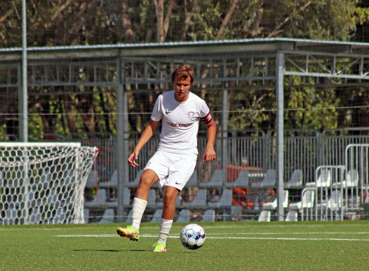 Cum s-a descurcat fiul lui Dan Șucu în derby-ul cu FCSB. Puștiul milionarului a fost căpitanul echipei U17 a Rapidului_28