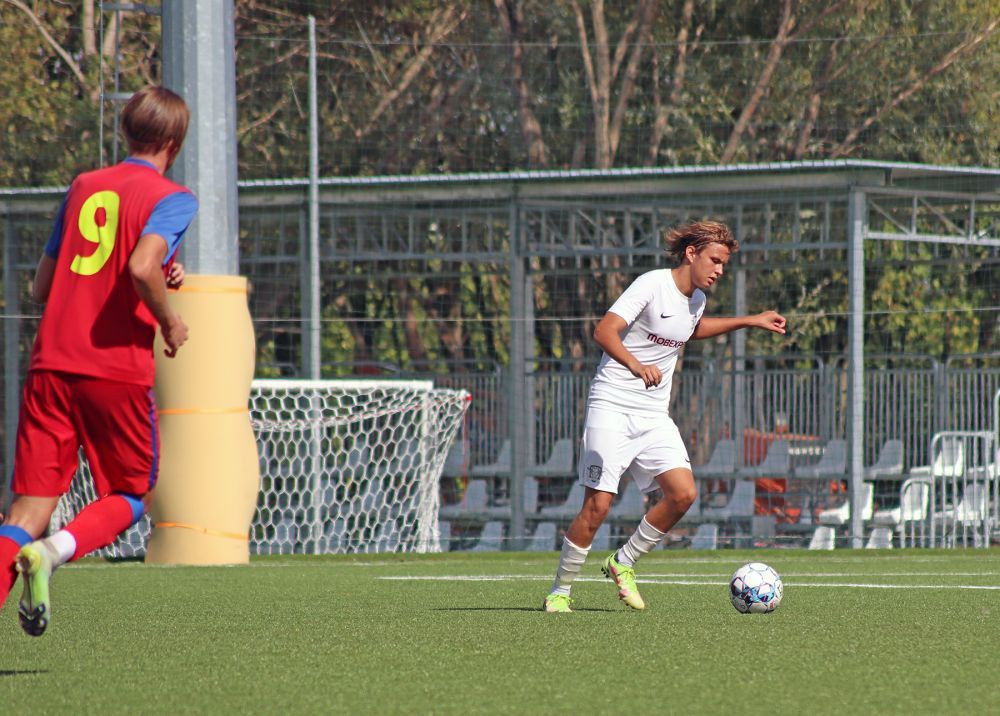 Cum s-a descurcat fiul lui Dan Șucu în derby-ul cu FCSB. Puștiul milionarului a fost căpitanul echipei U17 a Rapidului_29