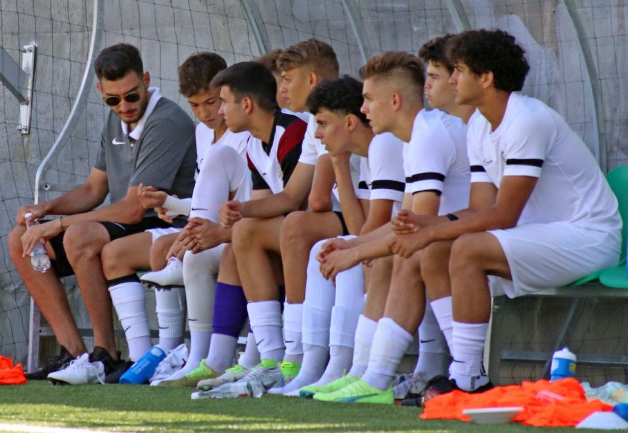 A jucat la PSG și așteaptă convocarea la naționala Turkmenistanului. Povestea globe-trotter-ului de la academia Rapidului_1