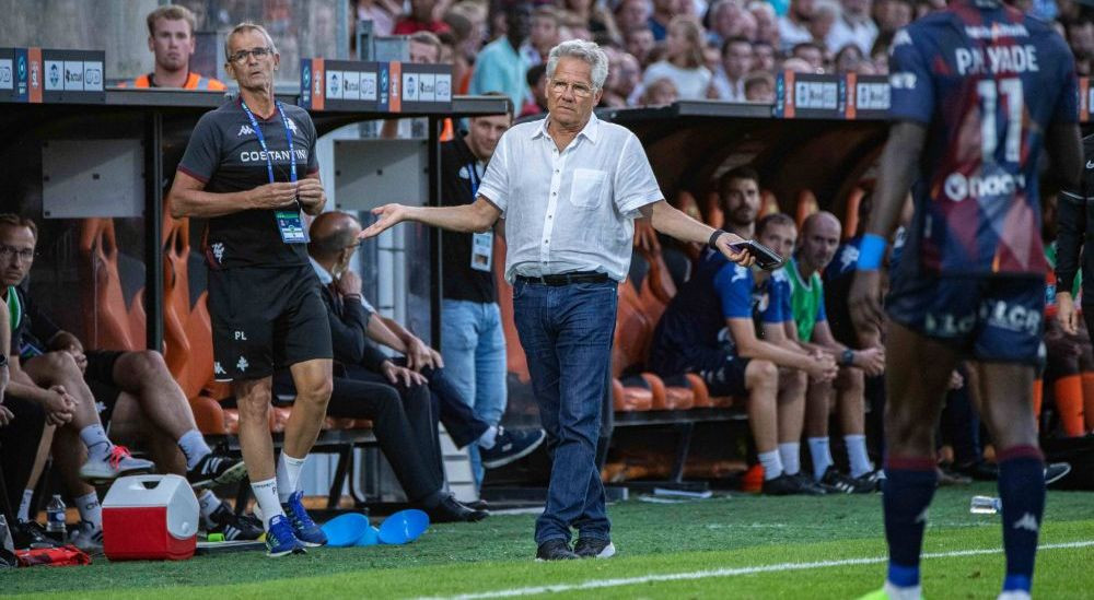 Meci halucinant pentru Laszlo Boloni: Metz conducea cu 3-1 &icirc;n 16, dar a luat 3 roșii și a &icirc;nceput să primească gol după gol