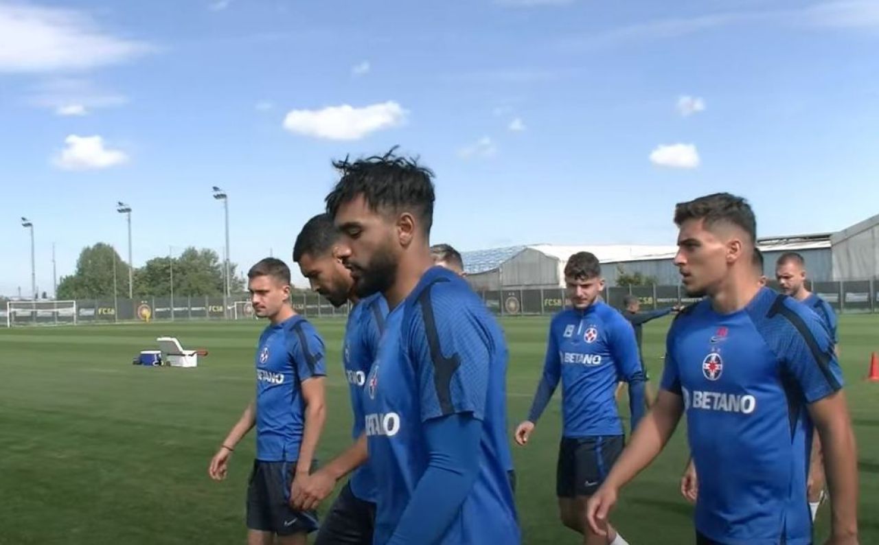 Billel Omrani, prezentat oficial de FCSB! Atacantul s-a antrenat sub comanda lui Nicolae Dică! Ce număr și-a ales jucătorul _2