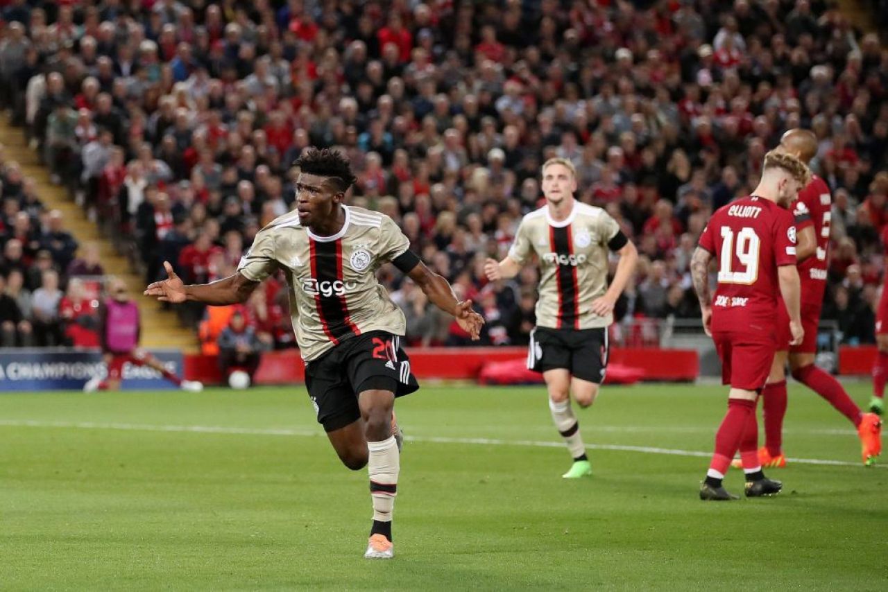 Perla lui Ajax, gol de generic contra lui Liverpool! Alisson și Virgil van Dijk n-au avut nicio șansă_6