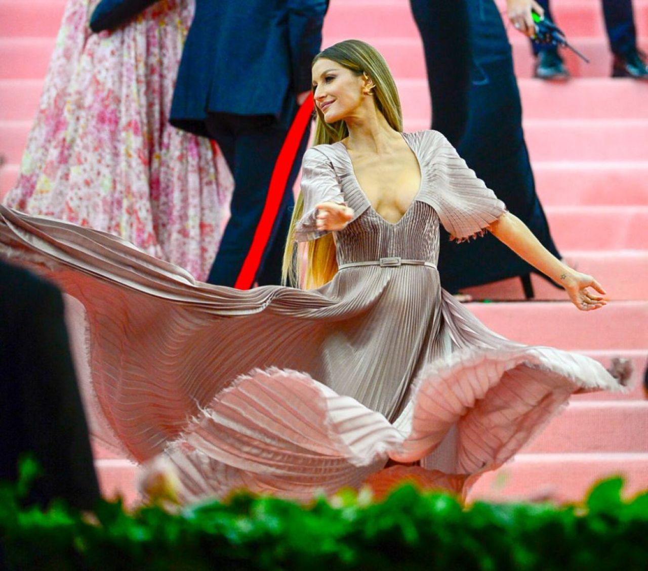 A rupt tăcerea după ce presa a anunțat divorțul de 650 de milioane de dolari! Ce a spus supermodelul de despărțirea de Tom Brady _54