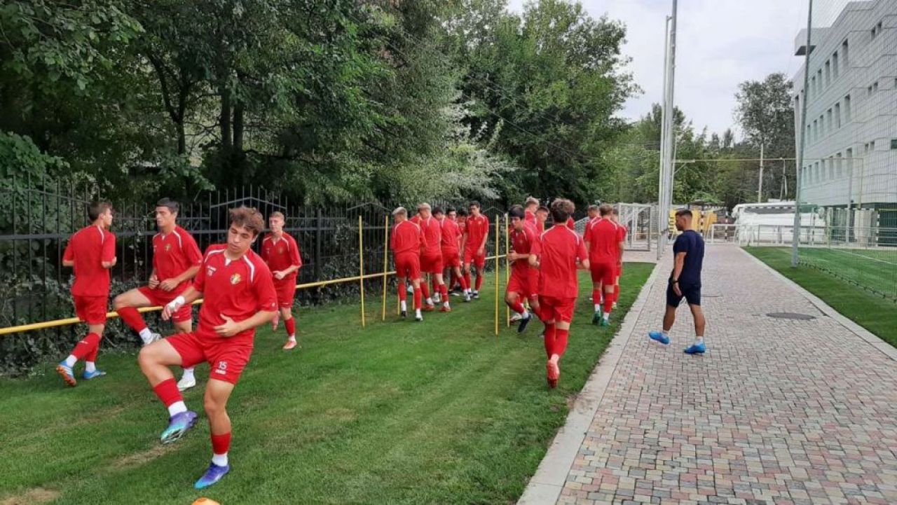 Naționala Moldovei speră să dea lovitura cu fotbaliști de la FCSB și Viitorul Darabani din Liga 3!_1