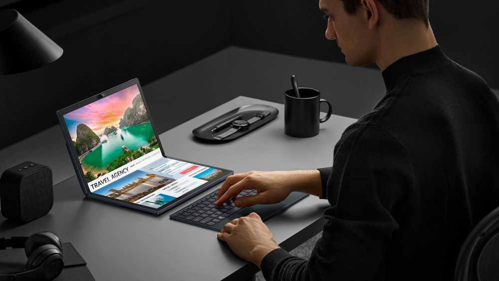 (P) Zenbook 17 Fold OLED (UX9702): viitorul desfășurat_1