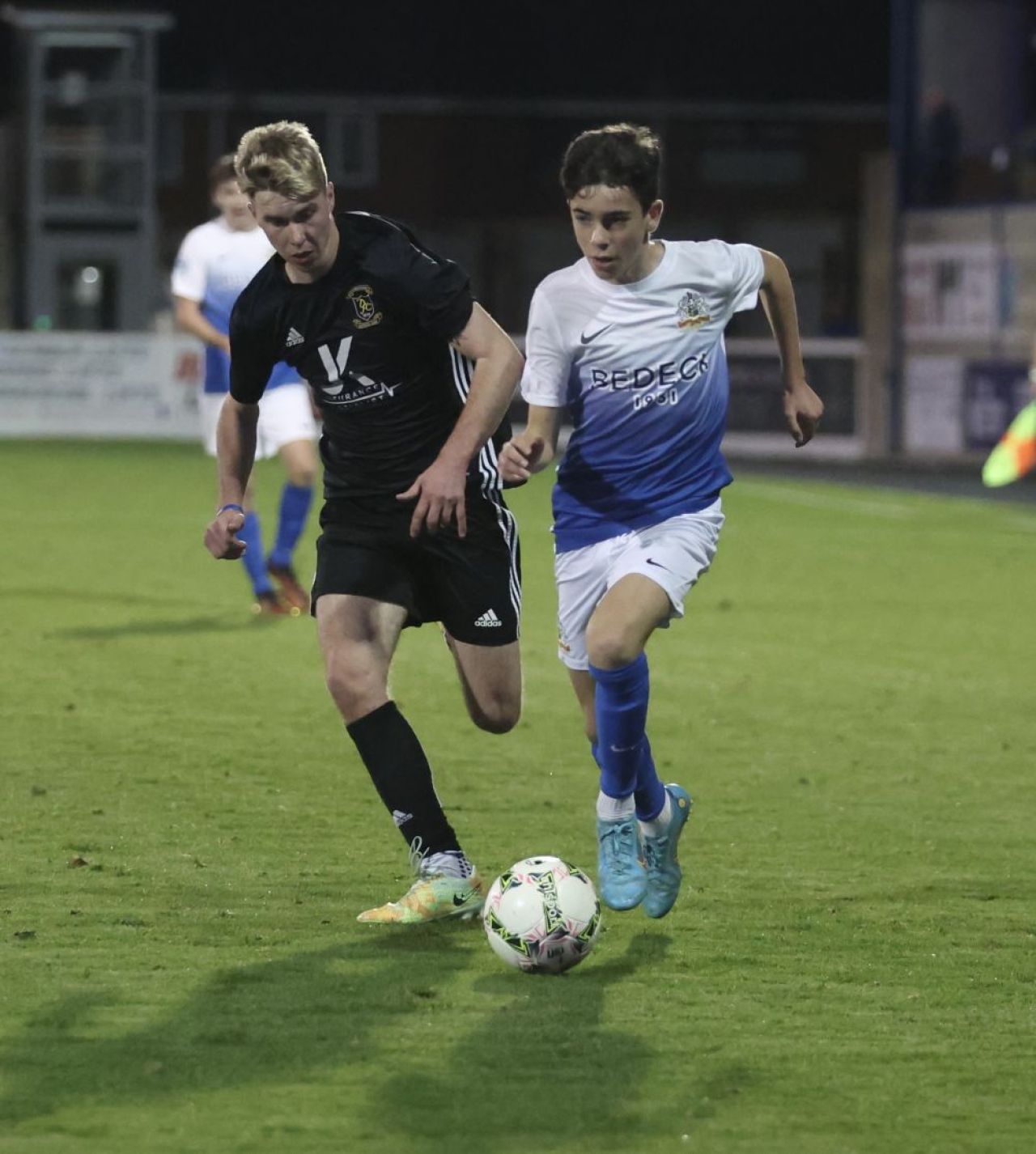 Record fabulos în fotbalul britanic! A debutat la doar 13 ani la profesioniști și a dat o pasă de gol la prima atingere_1