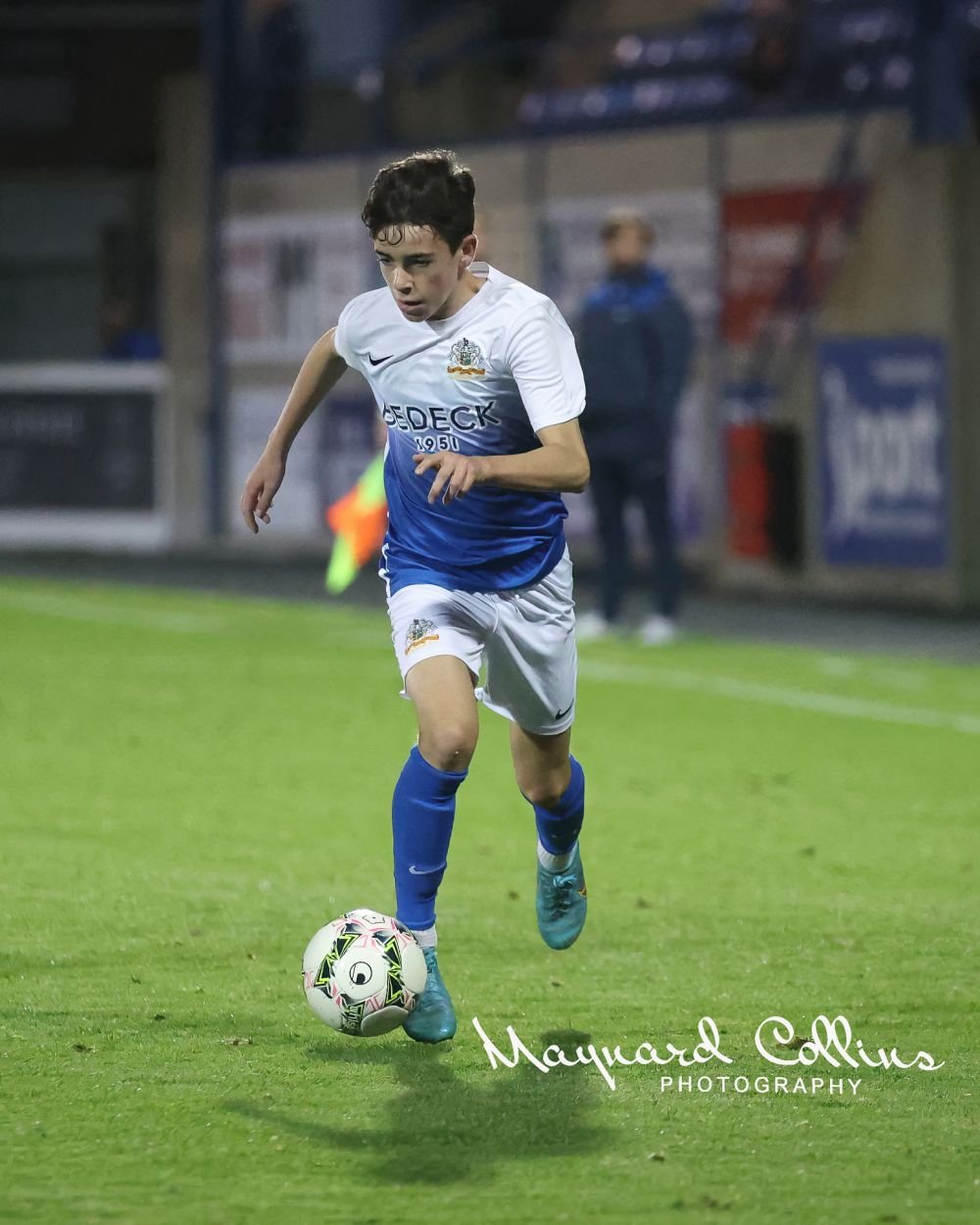 Record fabulos în fotbalul britanic! A debutat la doar 13 ani la profesioniști și a dat o pasă de gol la prima atingere_4