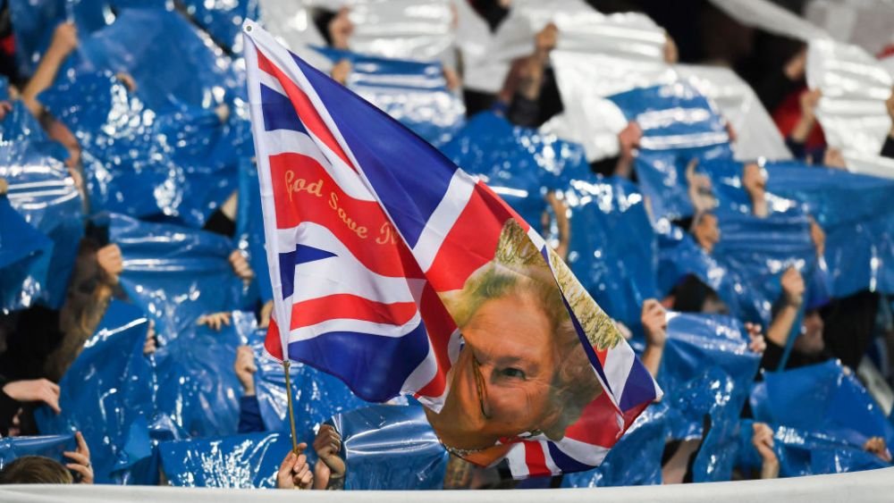 Omagiu pentru Regina Elisabeta a II-a &icirc;n UEFA Champions League! Momentul emoționant de la Rangers - Napoli&nbsp;