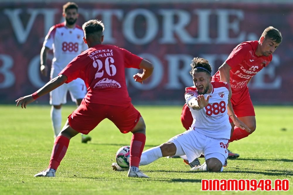 Dinamo, prima victorie la scor după retrogradarea istorică! Un fotbalist basc a debutat la echipa lui Ovidiu Burcă_12