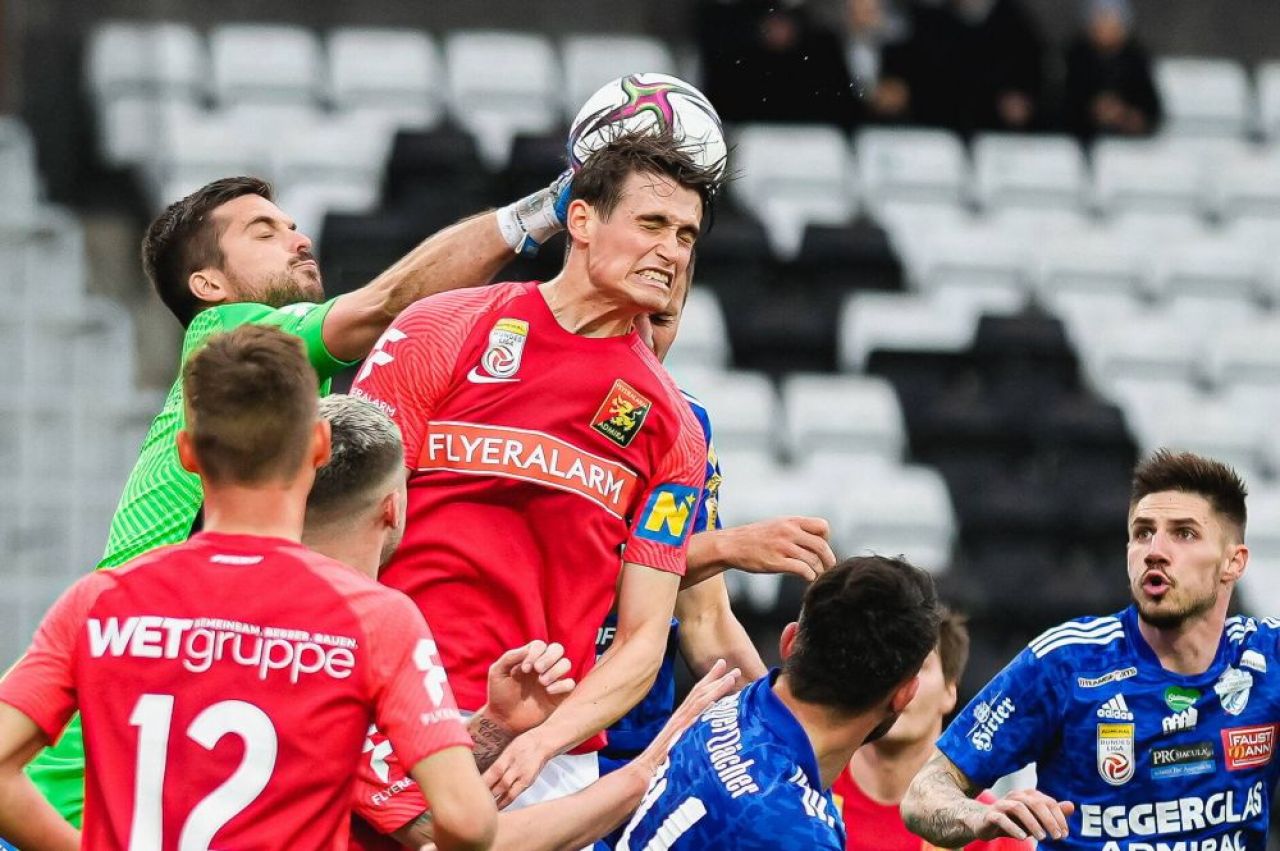 Un fotbalist cu 213 prezențe în Bundesliga s-a transferat în România! A fost integralist în ultimele patru sezoane_1