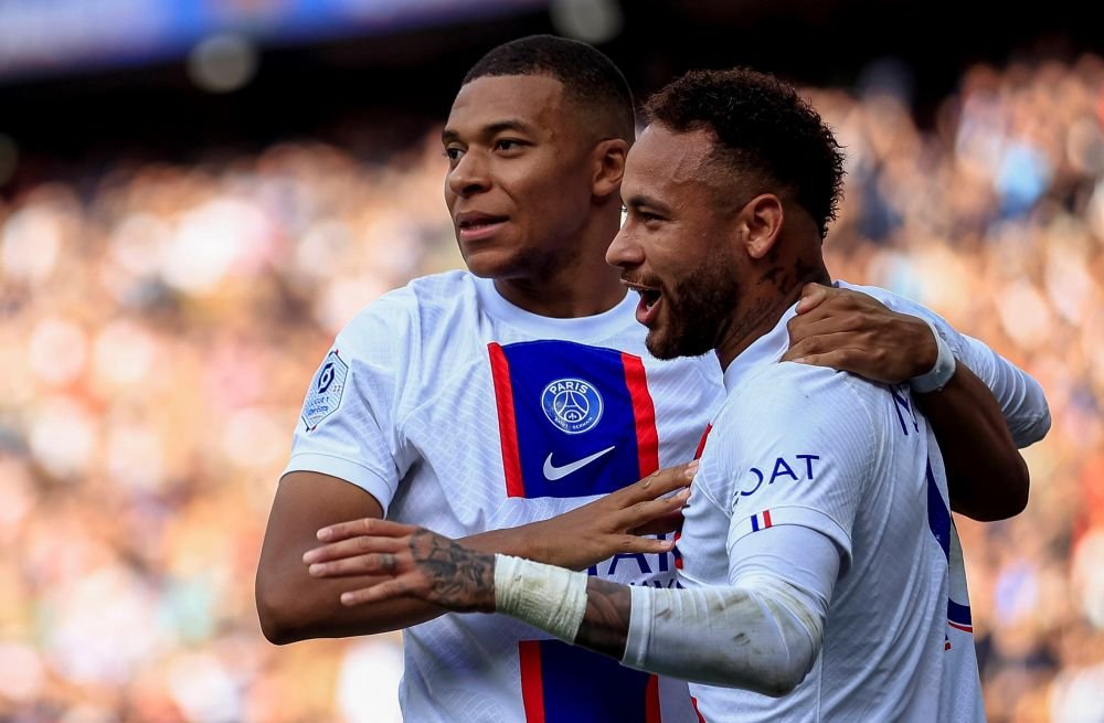 Merita sau nu? Gestul pentru care Neymar a luat cartonaș galben după ce s-a bucurat la golul înscris în Champions League_3