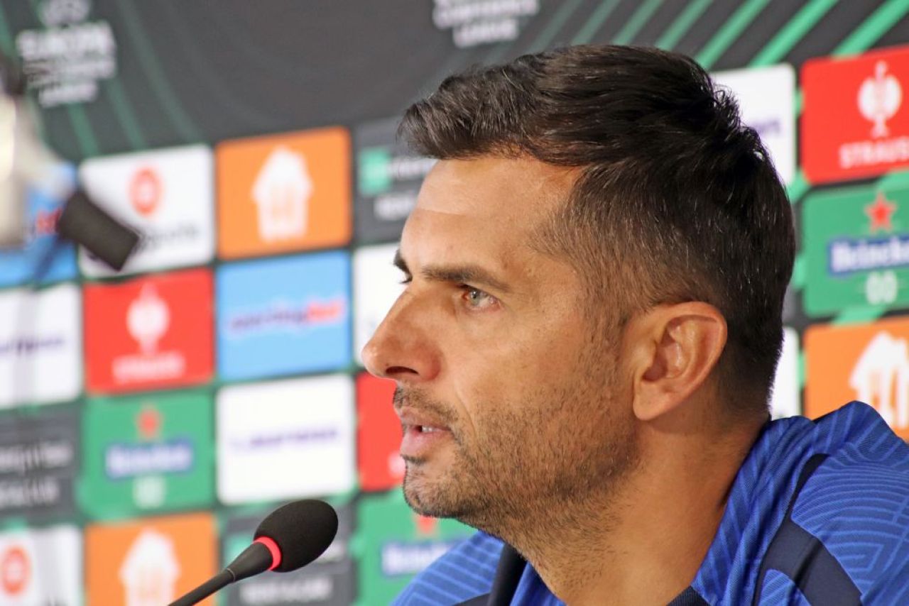 Amuletele lui Dică. Ce poartă antrenorul FCSB la mână, pentru a-i aduce noroc_7