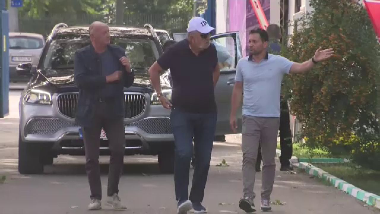 Parcul auto al lui Ion Țiriac s-a mărit! Nouă achiziție a omului de afaceri valorează cât un apartament de lux în București_13