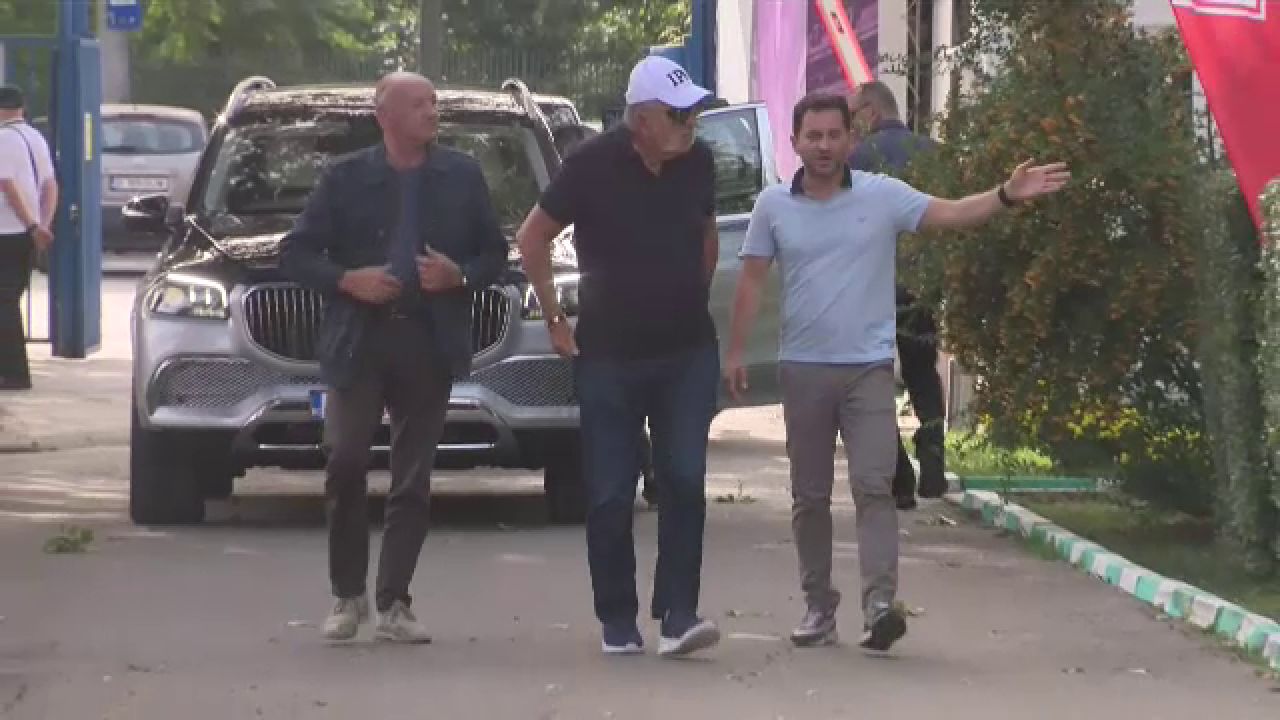 Parcul auto al lui Ion Țiriac s-a mărit! Nouă achiziție a omului de afaceri valorează cât un apartament de lux în București_15