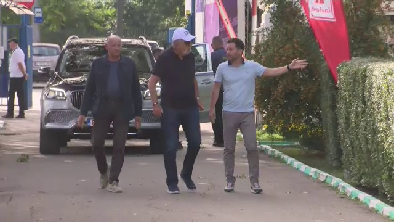 Parcul auto al lui Ion Țiriac s-a mărit! Nouă achiziție a omului de afaceri valorează cât un apartament de lux în București_16