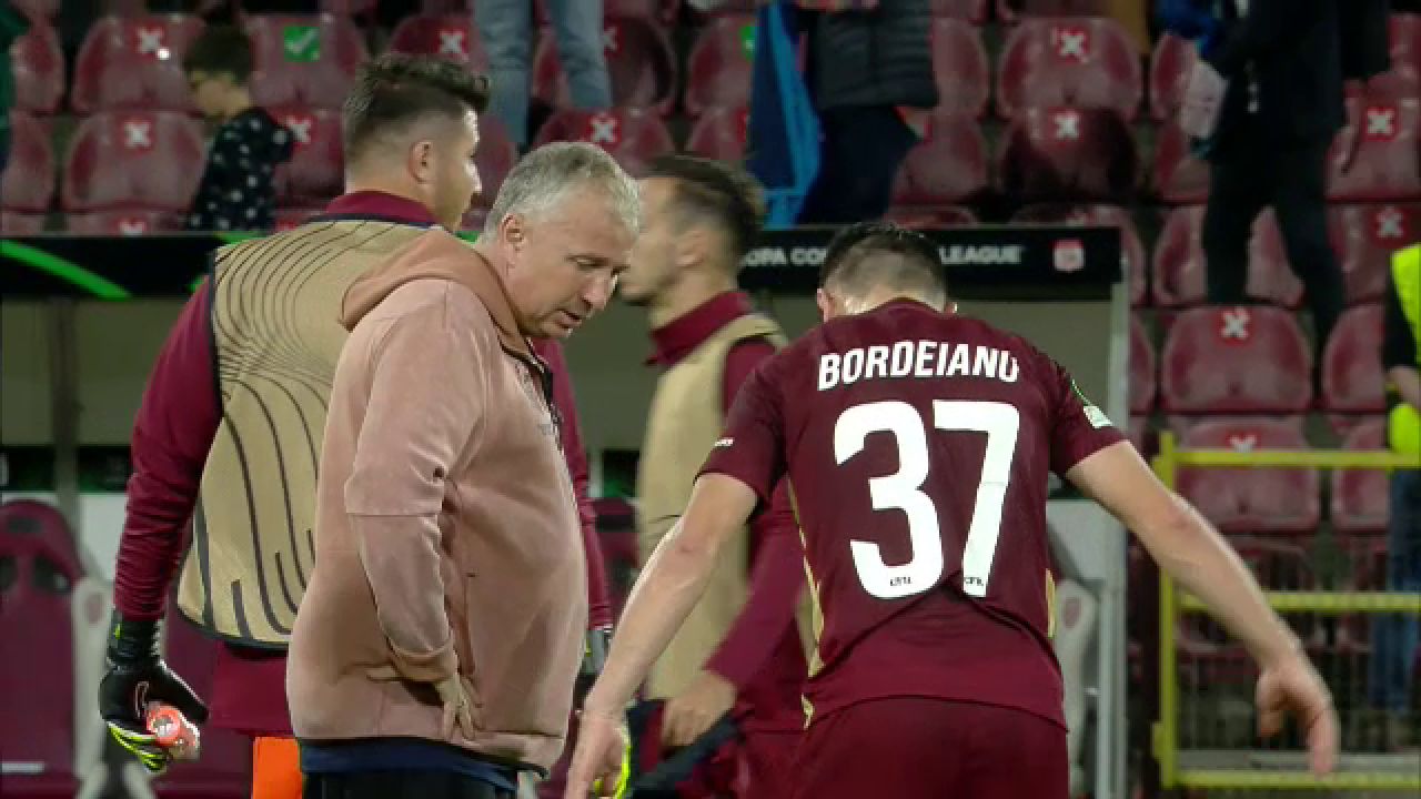Fanii lui CFR Cluj s-au săturat de Dan Petrescu: