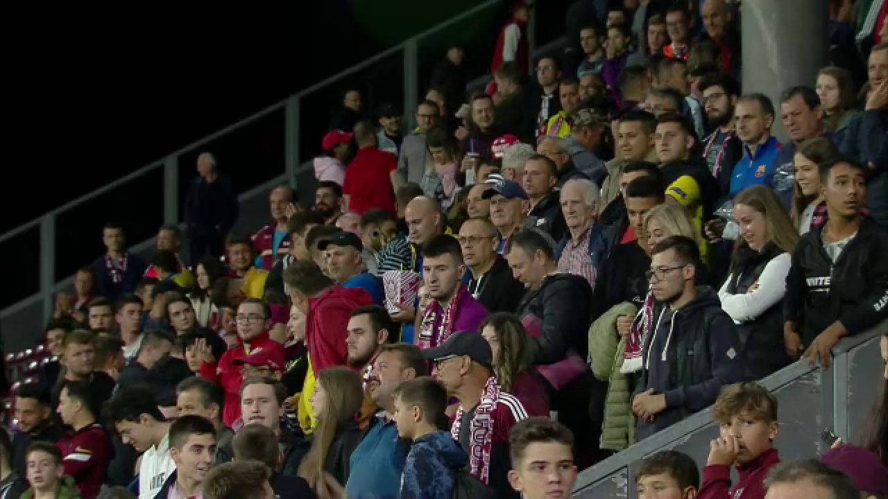 Fanii lui CFR Cluj s-au săturat de Dan Petrescu: