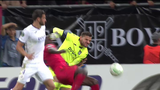 Arena Națională a erupt! Penalty refuzat lui FCSB contra lui Anderlecht, după ce Dawa a fost tras clar de portar_17