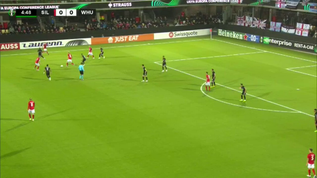 Silkeborg a înscris un gol fantastic împotriva lui West Ham. Londonezii au fost făcuți șah mat în propriul careu_4