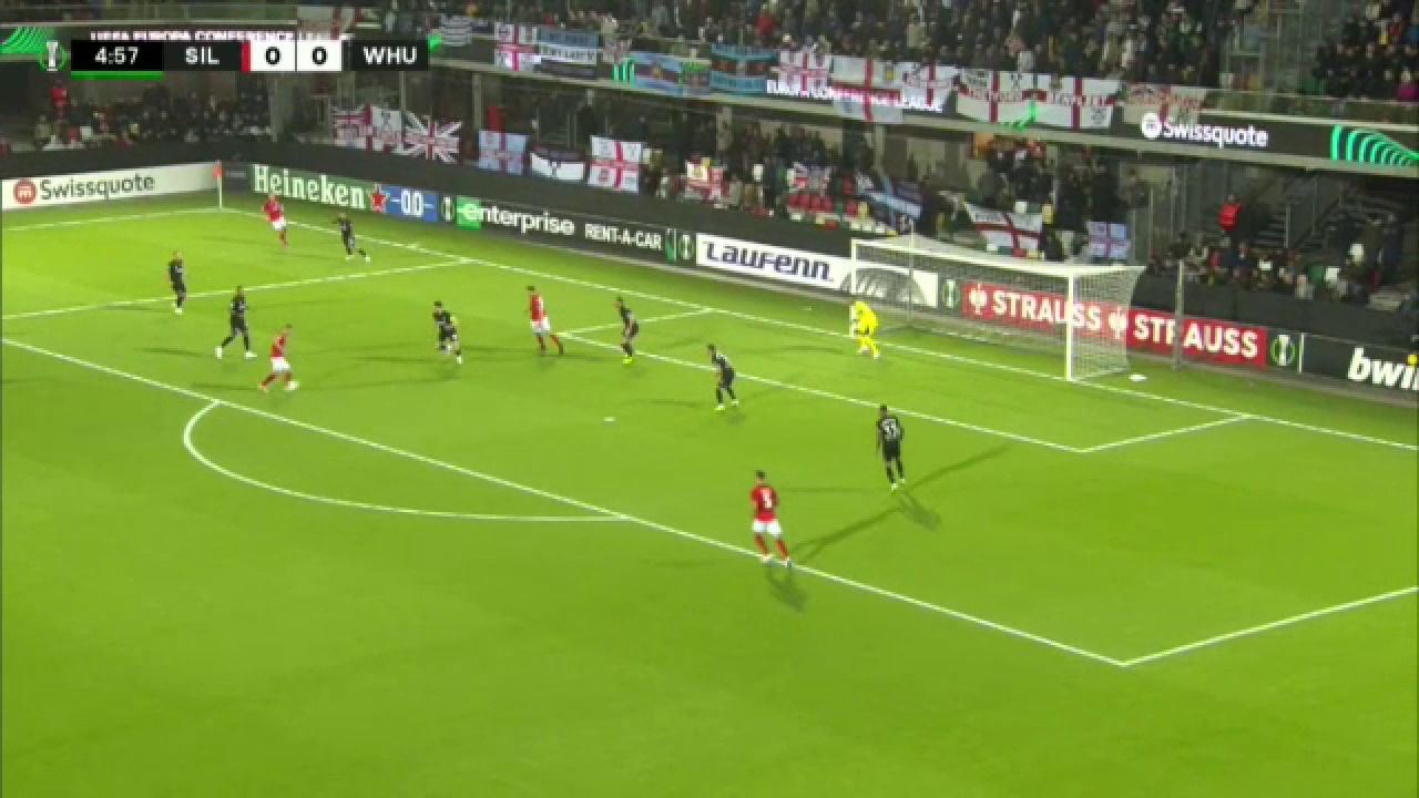 Silkeborg a înscris un gol fantastic împotriva lui West Ham. Londonezii au fost făcuți șah mat în propriul careu_6