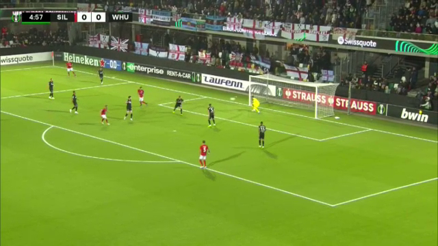 Silkeborg a înscris un gol fantastic împotriva lui West Ham. Londonezii au fost făcuți șah mat în propriul careu_8
