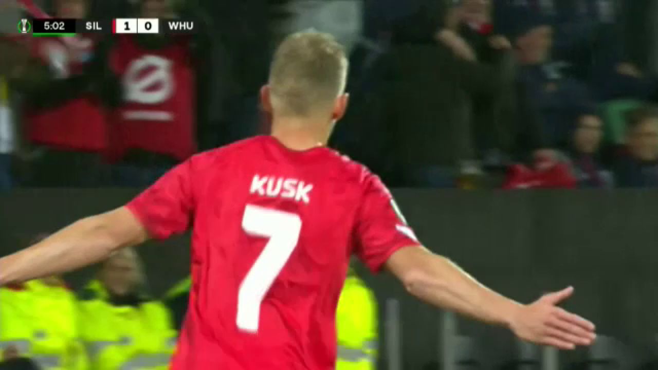 Silkeborg a înscris un gol fantastic împotriva lui West Ham. Londonezii au fost făcuți șah mat în propriul careu_16