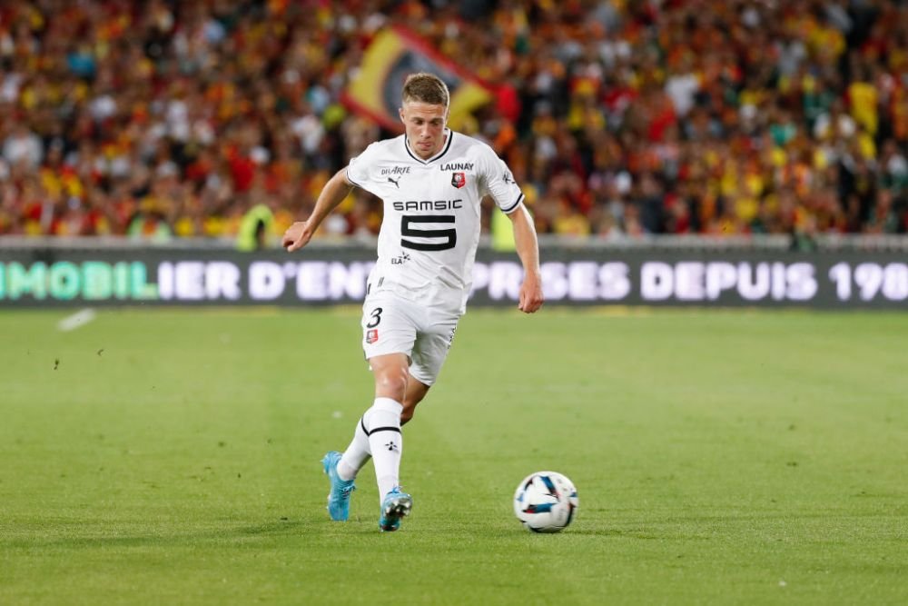 Parteneriat de lux la Stade Rennais! Clubul francez va fi îmbrăcat de către Balenciaga_5