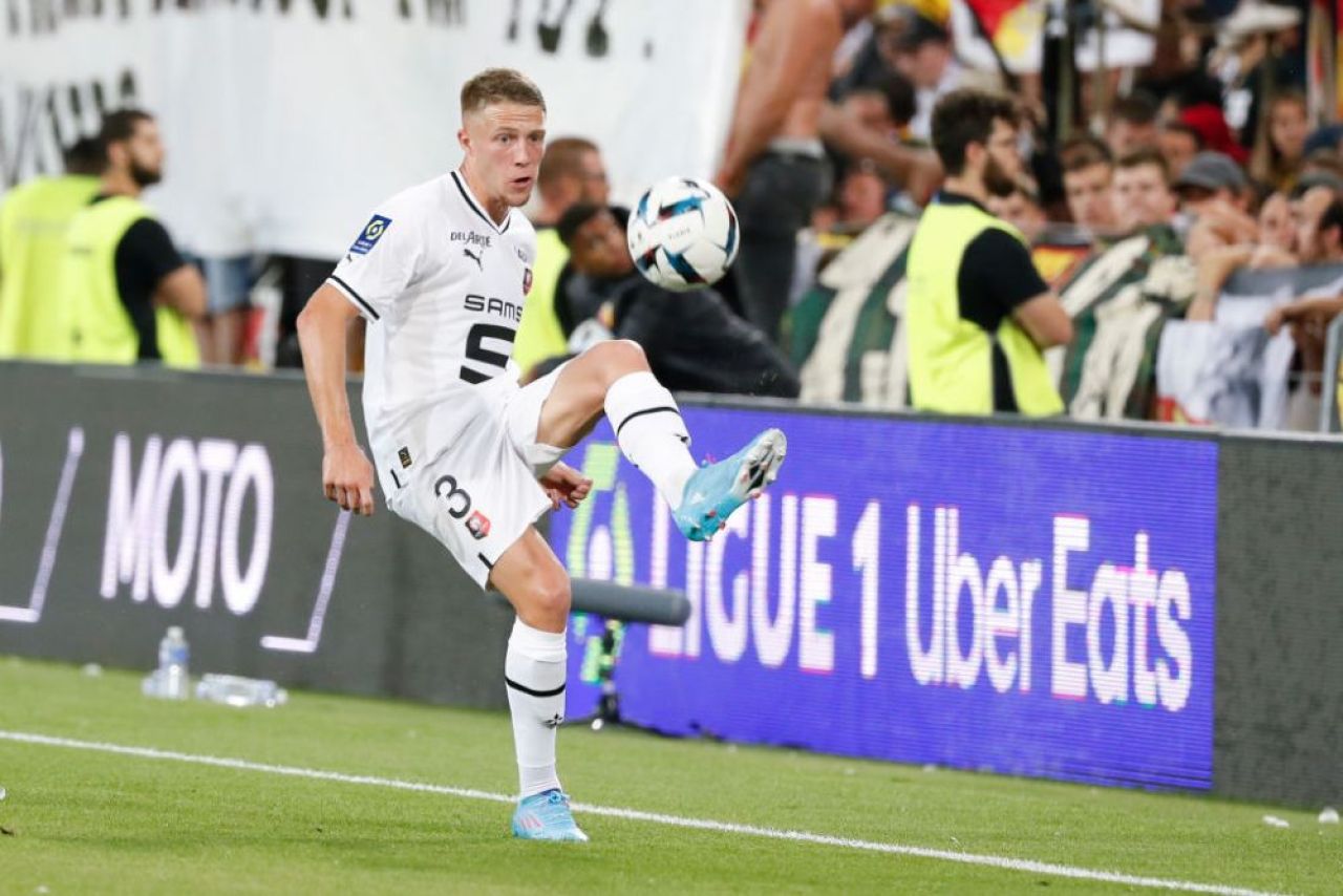 Parteneriat de lux la Stade Rennais! Clubul francez va fi îmbrăcat de către Balenciaga_8