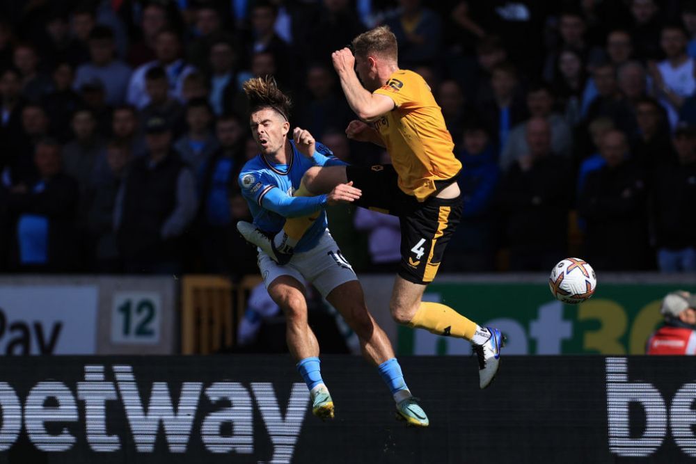 Fault teribil asupra lui Jack Grealish! Un adversar a intrat ca la lupte în el și l-a pus la pământ_1