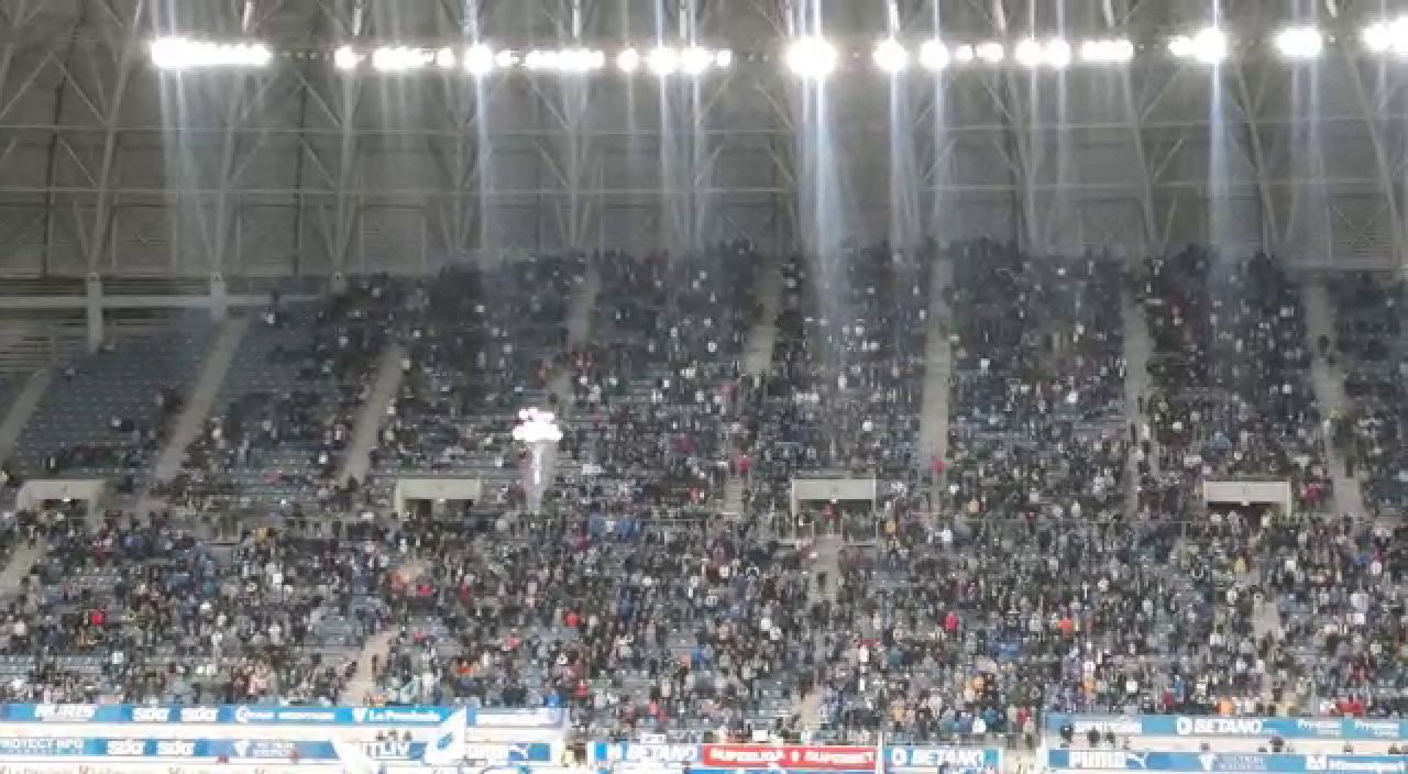 Gestul superb făcut de olteni înainte de startul meciului cu FCSB! Omagiul adus lui Nicolae Tică Zamfir_13