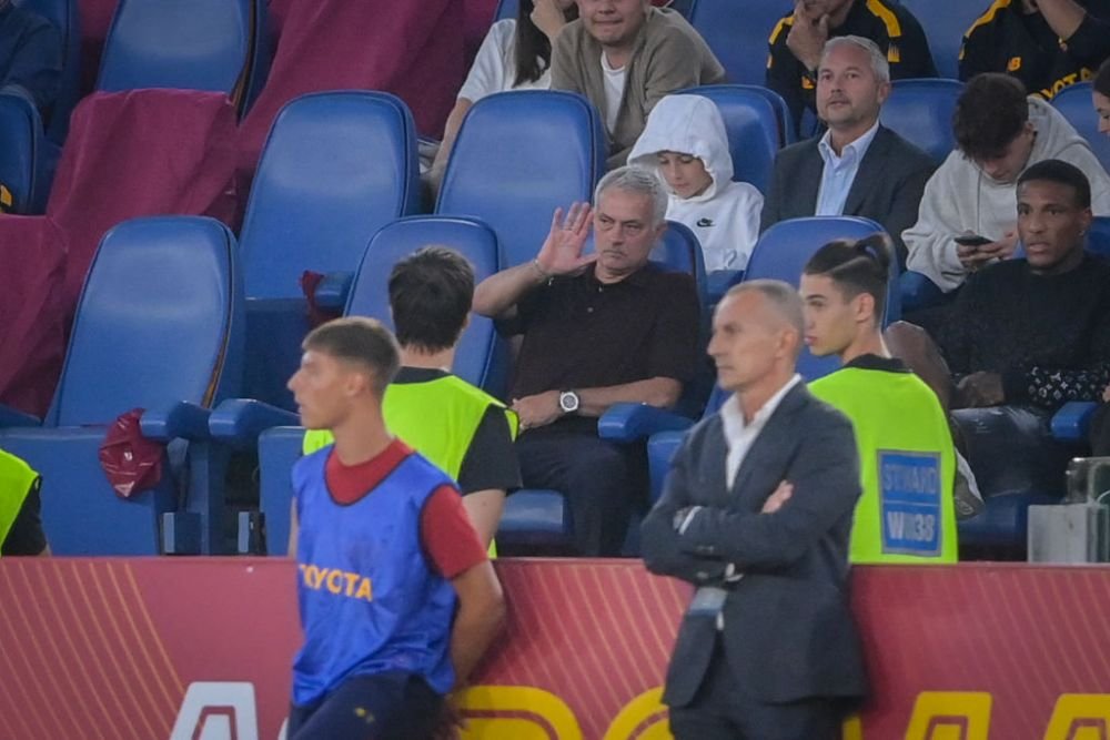 Jose Mourinho ratează derby-ul cu Inter Milano. Portughezul, eliminat după ce a intrat pe teren și s-a luat la ceartă cu un arbitru _4