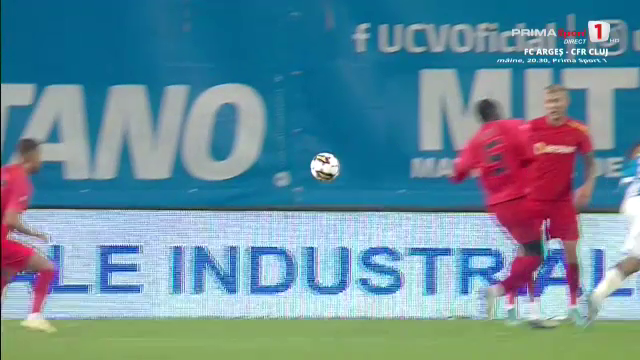 „Maradona” Oaidă a marcat autogolul sezonului! Mijlocașul central a dat un gol superb, doar că a greșit poarta_3